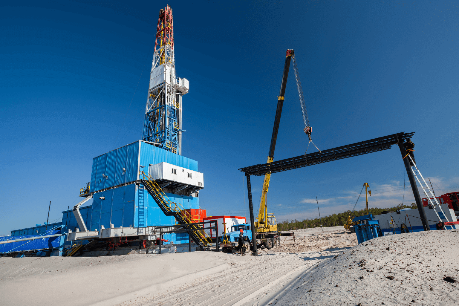 Installation de forage pétrolier et équipements de levage